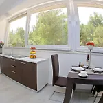 Deluxe Mkc Apartment *
