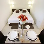 Deluxe Mkc Apartment *