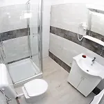 Deluxe Mkc Apartment