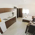 Apartment Deluxe Mkc *